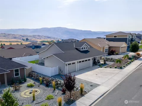 424 Spring View Pl, Chelan, WA 98816 photo 3