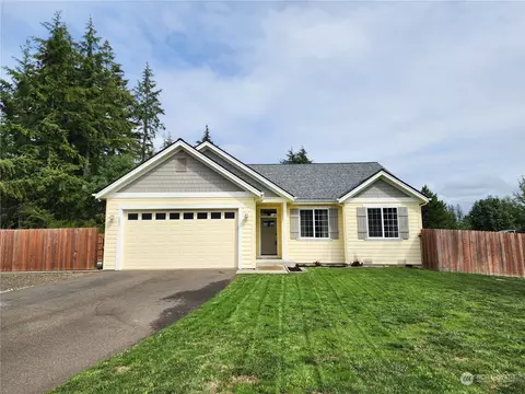 121 E Cardinal Ct, Allyn, WA 98524