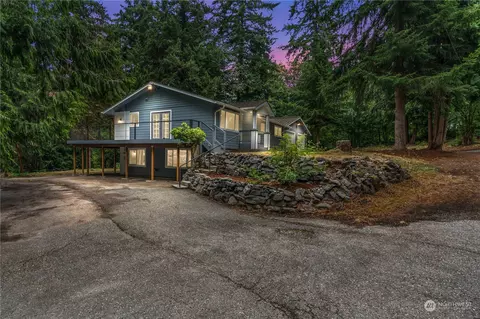 8503 25th St E, Edgewood, WA 98371