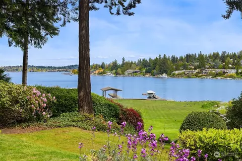 3216 Hunts Point Rd, Hunts Point, WA 98004