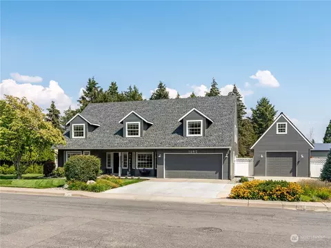1547 Elmwood St, Wenatchee, WA 98801