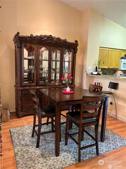 Dining - 2009 196 St SE #D 303, Bothell, WA 98012 photo 2 of 4