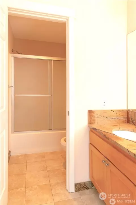 Bath - 2009 196 St SE #D 303, Bothell, WA 98012 photo 2 of 4