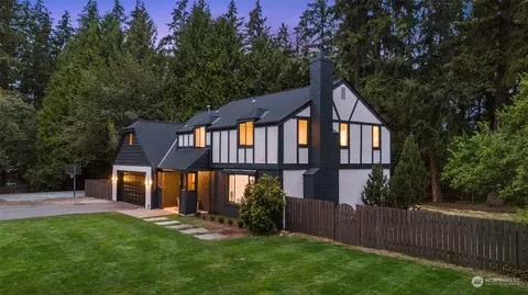 21420 SE 19th St, Sammamish, WA 98075