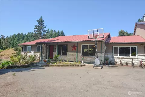828 Lincoln Creek Rd, Centralia, WA 98531