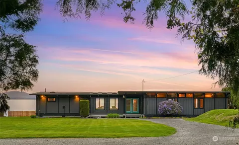 5537 Maple Way, Blaine, WA 98230