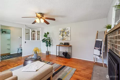 Living - 611 Kansas St SW, Orting, WA 98360 photo 4 of 4