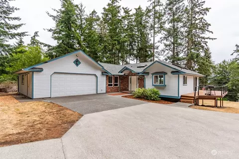 2999 SW Scenic Heights St, Oak Harbor, WA 98277