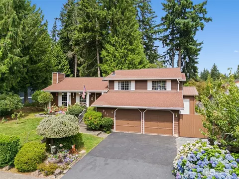 921 105th Pl SE, Everett, WA 98208