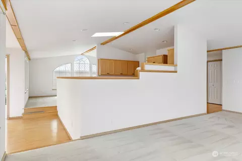 655 SW Echo Loop, Oak Harbor, WA 98277 photo 9