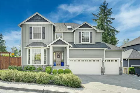 2425 NE 20th St, Renton, WA 98056