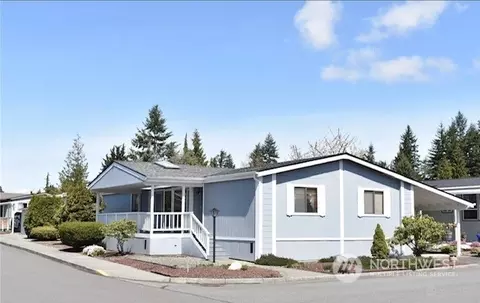 1427 100th St SW #111, Everett, WA 98204