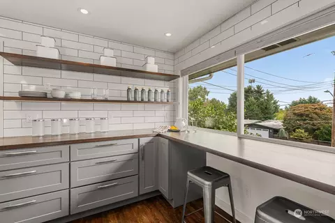 Kitchen - 2813 Harris Pl S, Seattle, WA 98144 photo 4 of 5