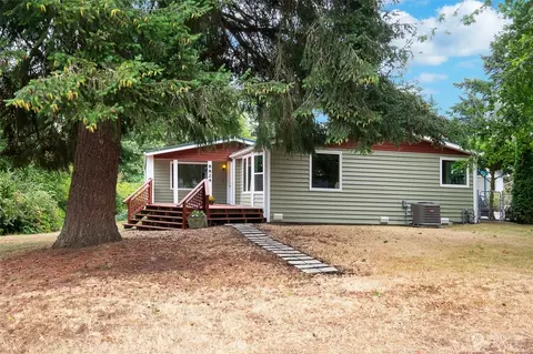 8824 31st St W, University Place, WA 98466