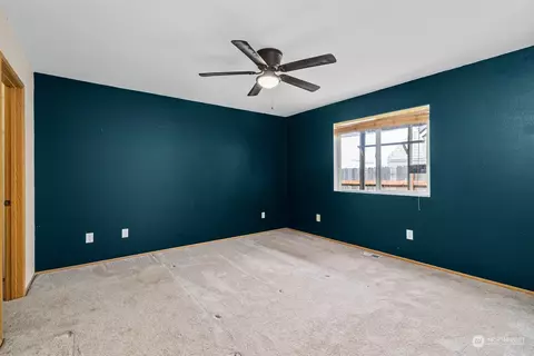 Bedroom - 5500 Parker Rd E, Sumner, WA 98390 photo 1 of 3