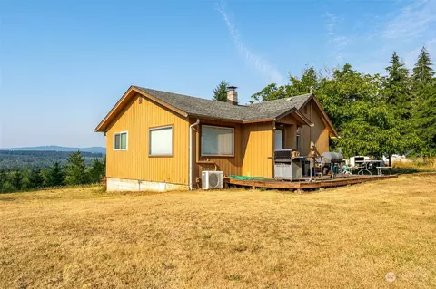 429 Burchett Rd, Onalaska, WA 98570