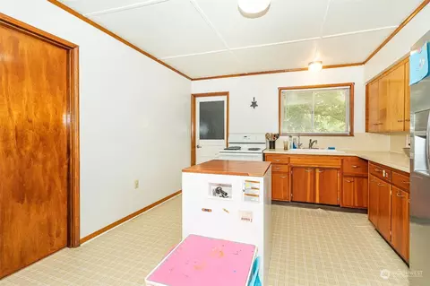 429 Burchett Rd, Onalaska, WA 98570 photo 8