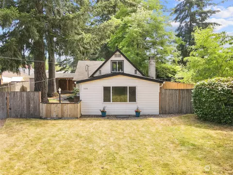 1606 Golf Club Rd SE, Lacey, WA 98503