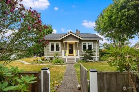 2703 Victor St, Bellingham, WA 98225