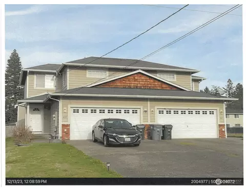 405 407 175th St S, Spanaway, WA 98387