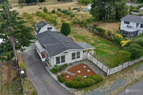 5385 Vinton Ave, Freeland, WA 98249