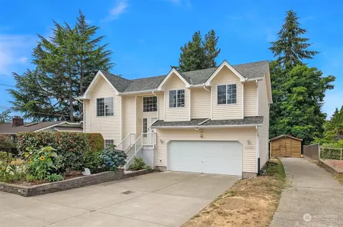 18415 2nd Ave S, Burien, WA 98148