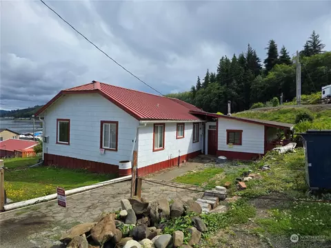 31 Rice St, Clallam Bay, WA 98326
