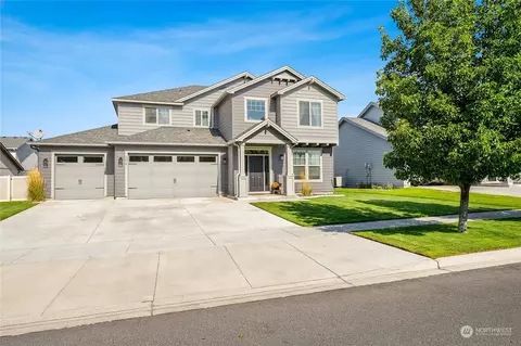 1210 NE Fairway Dr, Moses Lake, WA 98837