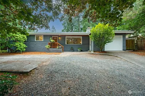 511 NW 205th St, Shoreline, WA 98177