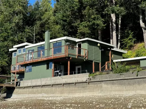 12201 NE North Shore Rd, Belfair, WA 98528