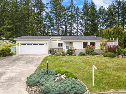 44 Sunset Meadows Ln, Port Hadlock, WA 98339