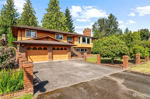 9512 60th Dr NE, Marysville, WA 98270