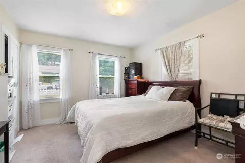 Bedroom - 5625 Fleming St, Everett, WA 98203 photo 2 of 5