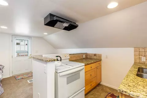 Kitchen - 5625 Fleming St, Everett, WA 98203 photo 2 of 4