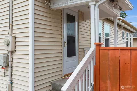 Exterior - 5625 Fleming St, Everett, WA 98203 photo 3 of 7