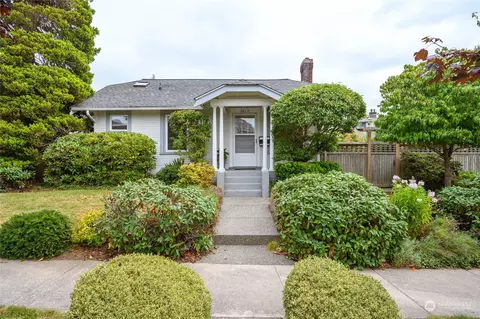 2812 Summer St, Bellingham, WA 98225