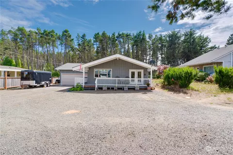 1216 232nd Ln, Ocean Park, WA 98640