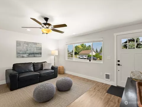 1608 71st Pl SE, Everett, WA 98203 photo 4