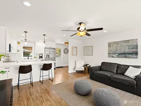 1608 71st Pl SE, Everett, WA 98203 photo 3