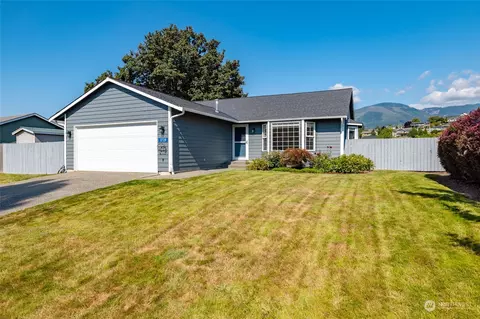 17119 Zoya Dr, Mount Vernon, WA 98274