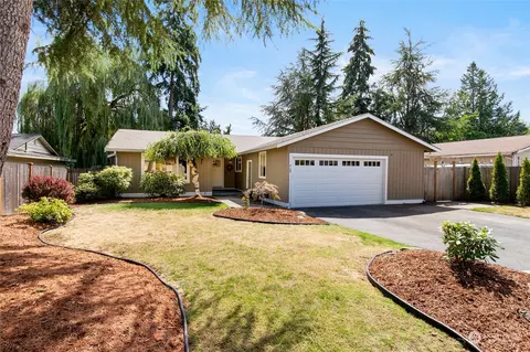 8105 NE 142nd Pl, Kirkland, WA 98034