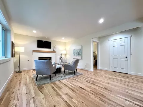 Living - 1523 173rd St SE, Bothell, WA 98012 photo 4 of 4