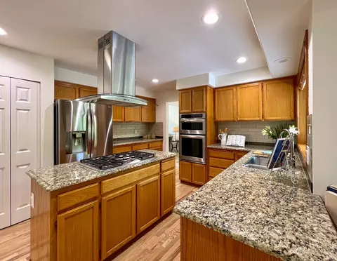 Kitchen - 1523 173rd St SE, Bothell, WA 98012 photo 3 of 3
