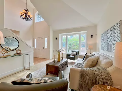 Living - 1523 173rd St SE, Bothell, WA 98012 photo 2 of 4