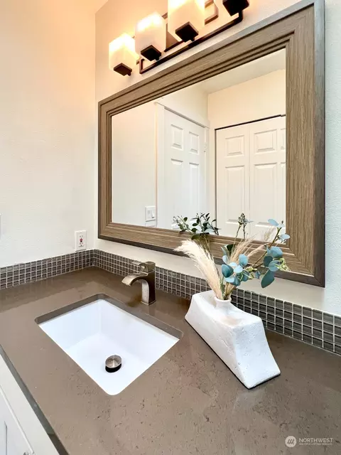 Bath - 1523 173rd St SE, Bothell, WA 98012 photo 7 of 7