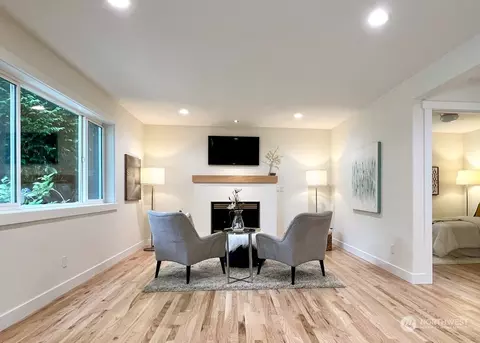 Living - 1523 173rd St SE, Bothell, WA 98012 photo 3 of 4