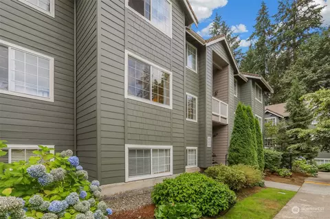 15433 Country Club Dr #C-205, Mill Creek, WA 98012