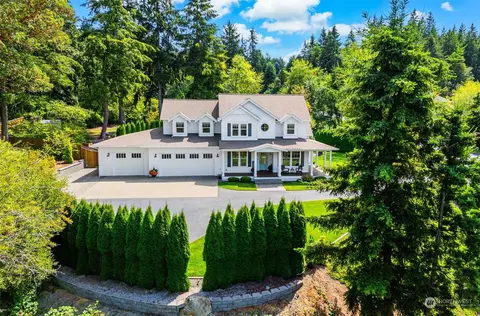 451 3rd Ct, Fox Island, WA 98333