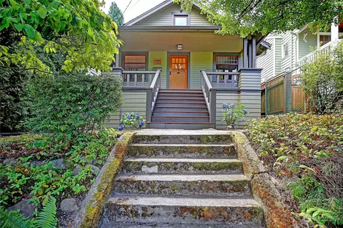 335 N 77th St, Seattle, WA 98103