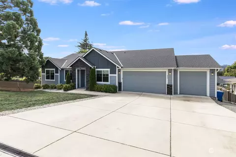 805 20th Ave, Milton, WA 98354